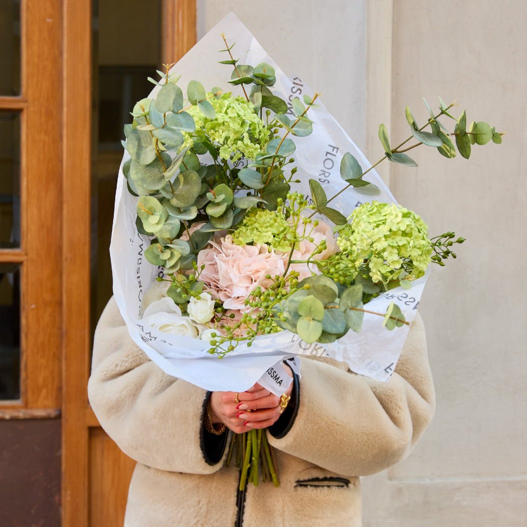 Grand of Flower – Stor exklusiv konstbukett med pioner, rosor och hortensia - FLORISSMA