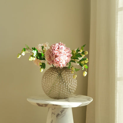 Humble Bee – Naturtrogen Real Touch Bukett med Humle, Pion och Hortenisa - FLORISSMA