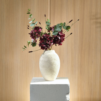 Deep Stillness - Höstbukett i Varma, Dova Toner med Real Touch Burgundy Hortensior