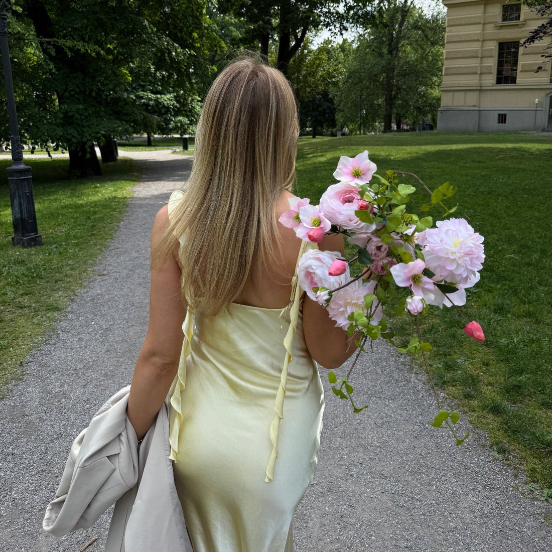Bukett Soft Glow — Mjuk romantik i konstblommor - FLORISSMA