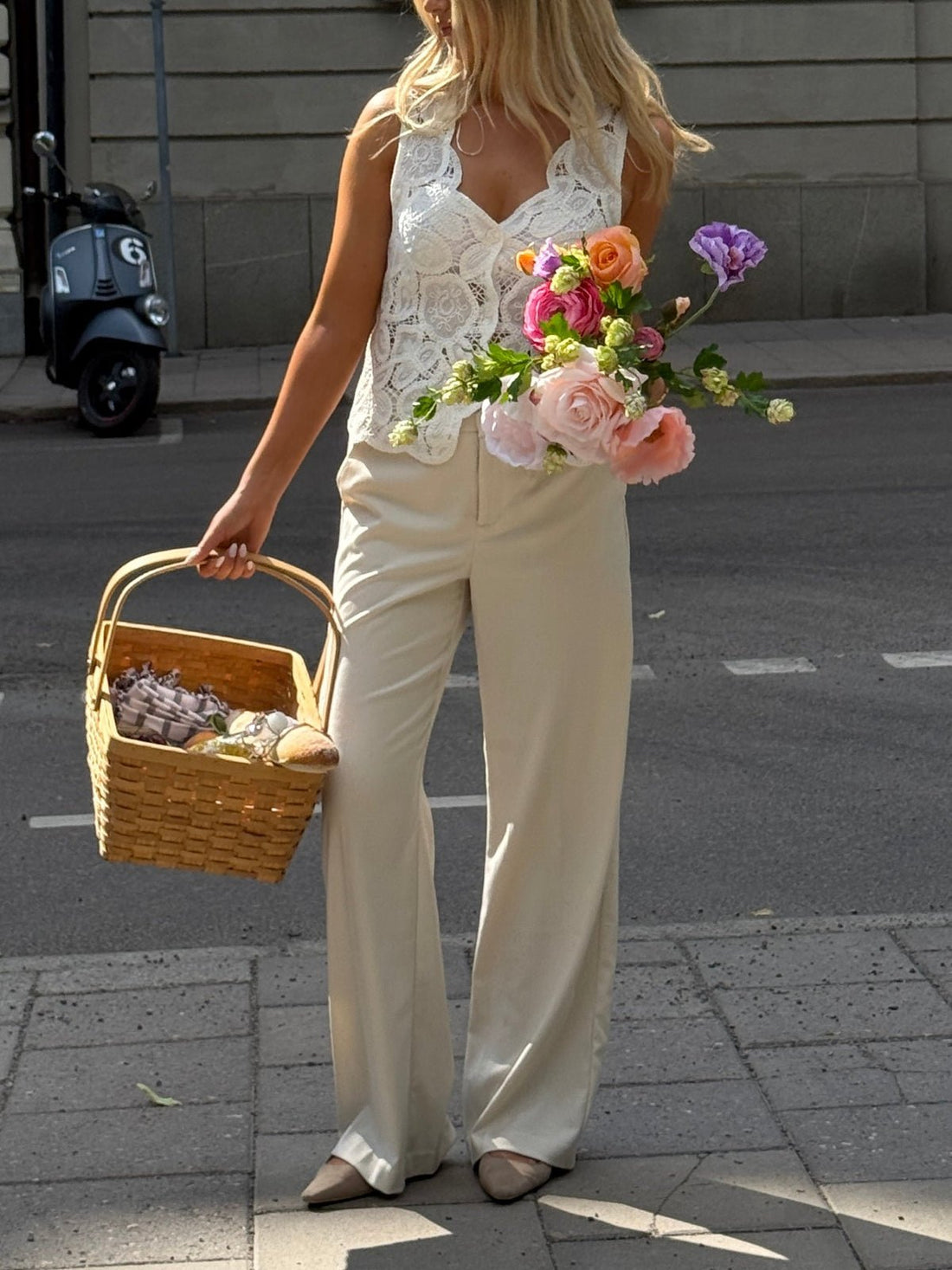 Blossom Eve – Romantisk Bukett i Konstblommor med Pion, Ros och Vallmo - FLORISSMA